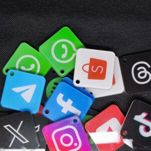 gantungan kunci social media NFC akrilik 3d custom